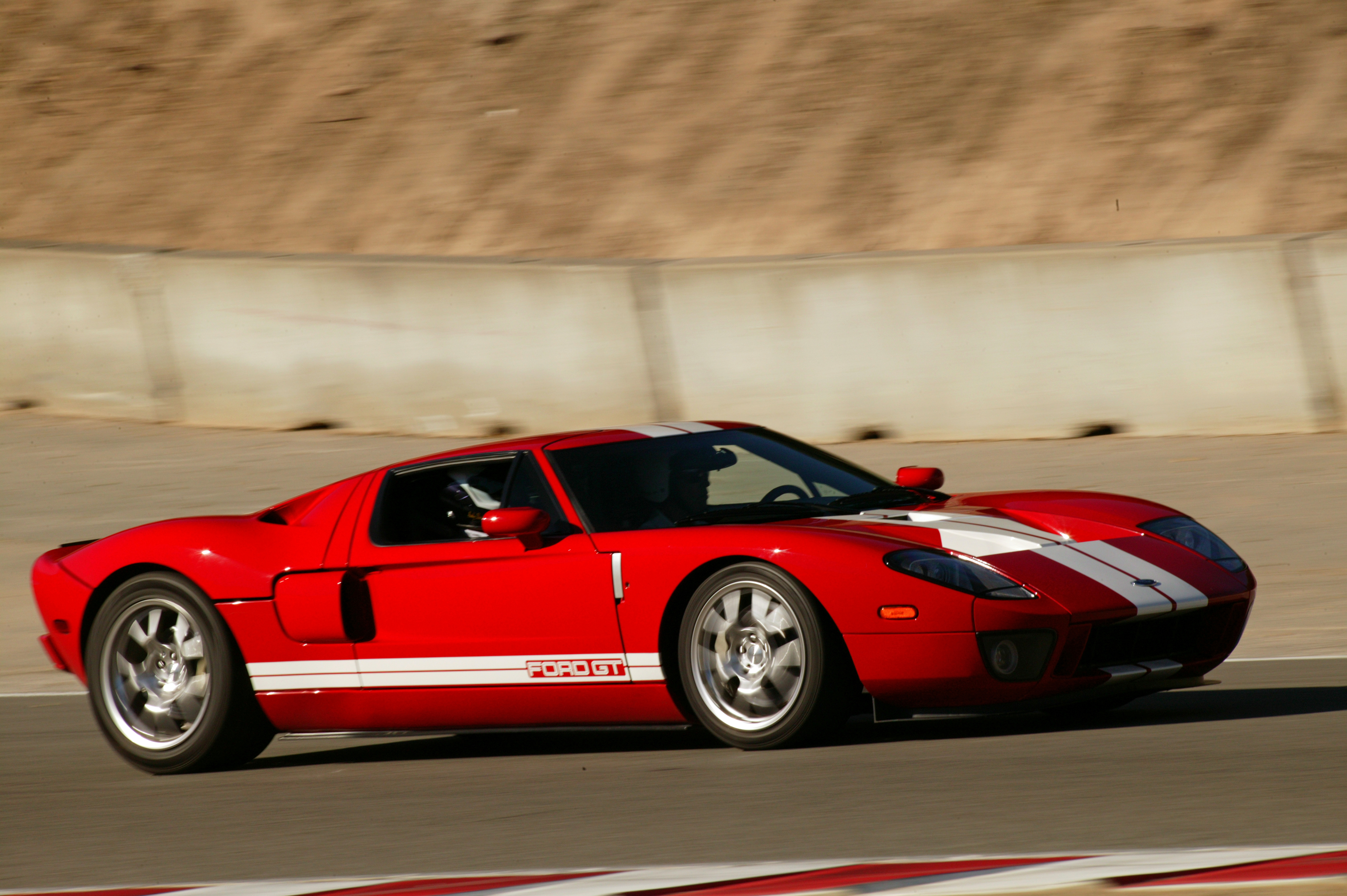 Ford GT vs GT4, Part Two – Karl on Cars