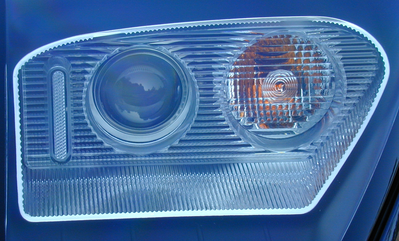 2005 Ford GT Headlight