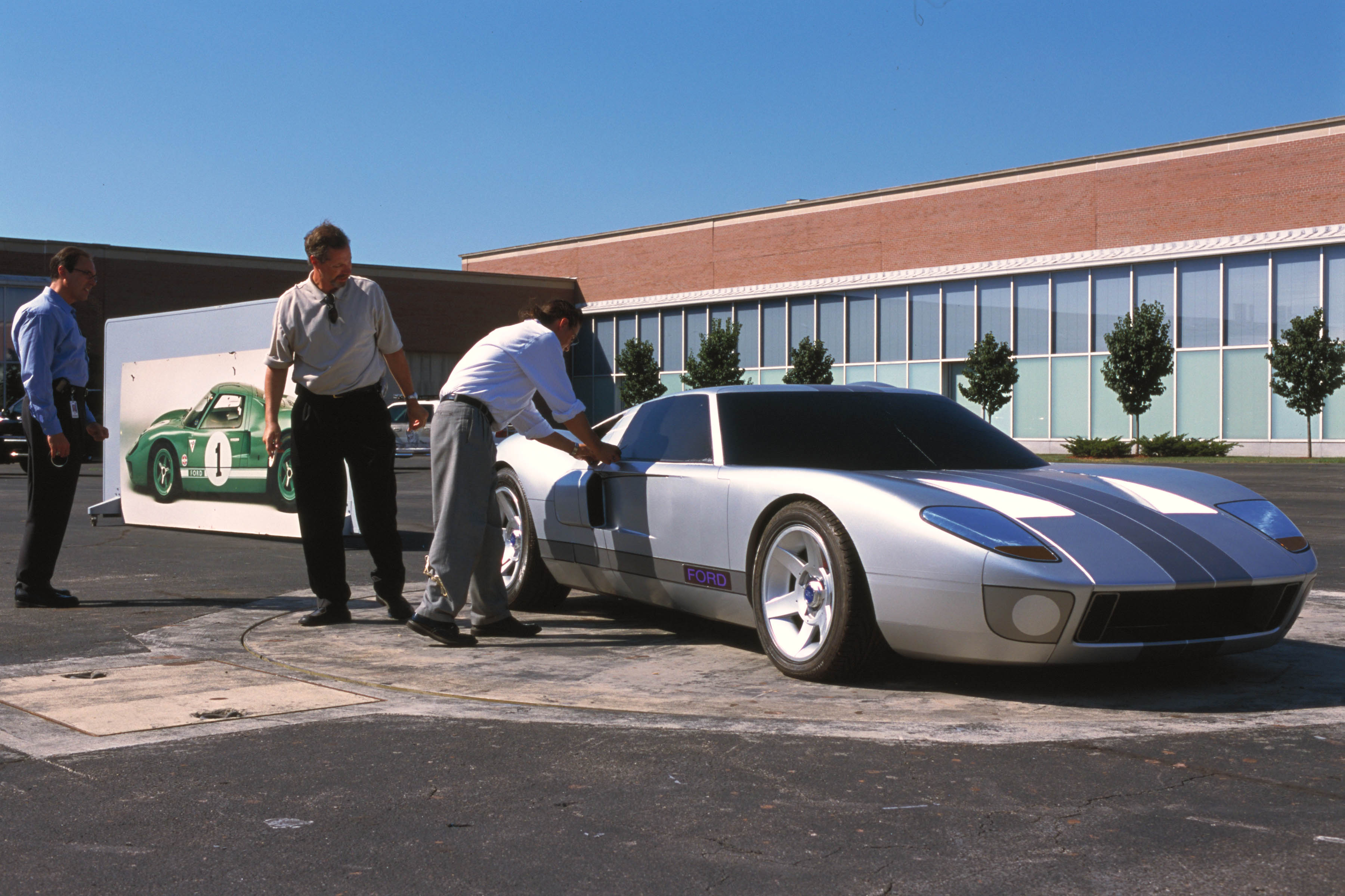Ford GT40 Concept Design Review