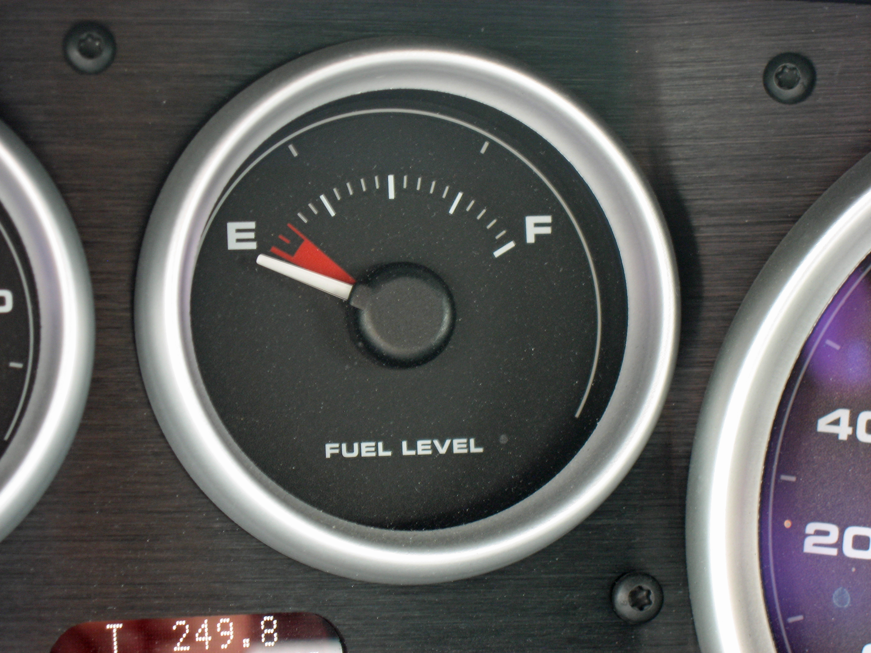2005 Ford GT Long Term Fuel Gauge